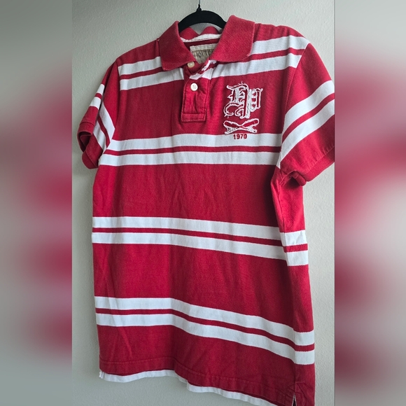 Ditch Plan red and white striped short sleeve size M - Picture 3 of 8